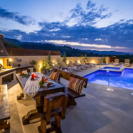Villa Maggie Alonia