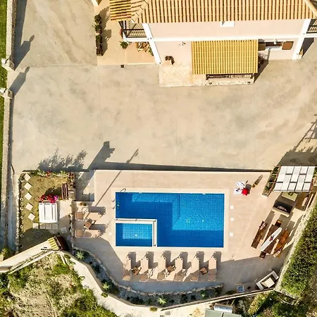 Maggie Alonia Villa Áno Yerakaríon